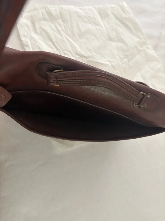 Coach Brown Leather Laptop Messenger Bag with Brass Turn-Lock - Picture 3 of 6